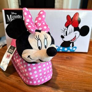 NIB Disney Minnie Mouse Pink and White Slippers Girls Youth Size 2/3 US